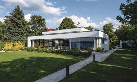 Eingeschossiges bungalow, bungalow mit dachgeschoss und dachschrägen. WeberHaus - Eleganter Bungalow - integrierte Garage mit ...