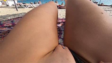 Beach Pussy Flashing Porn Sex Photos
