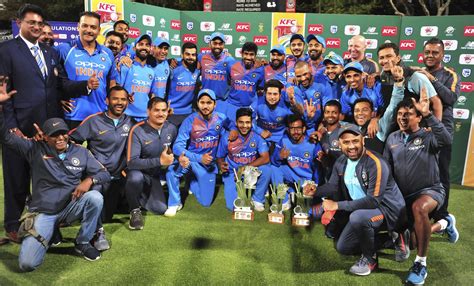 Just like every other team, south africa also had its winning moments. IN PICS | Raina, bowlers help India to win the T20 series 2-1 in a tense decider against South ...
