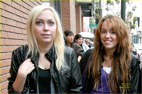 miley s pre birthday shopping spree photo 1460071 brandi cyrus miley cyrus pictures just jared