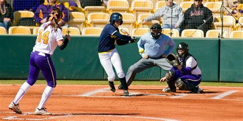 Последние твиты от ncaa softball (@ncaasoftball). Softball Games of the Week (4/24 - 4/28) | College Sports ...
