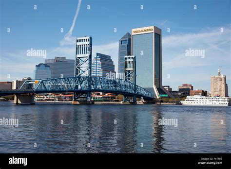 Main Street Bridge And Jacksonville Skyline Stock Photo Alamy