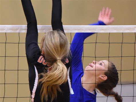 Volleyball Manogue Carson Set Up Title Showdown Usa Today High