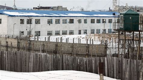 Video Envoyé Spécial Humiliations Et Tortures Le Quotidien Dans Les Prisons Russes