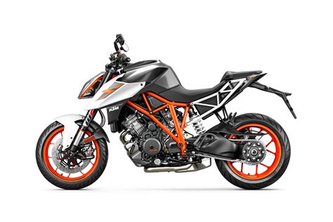 It is expected to launch in the indian markets by the end of this year. KTM 1290 Super Duke R Gets an Update for 2017