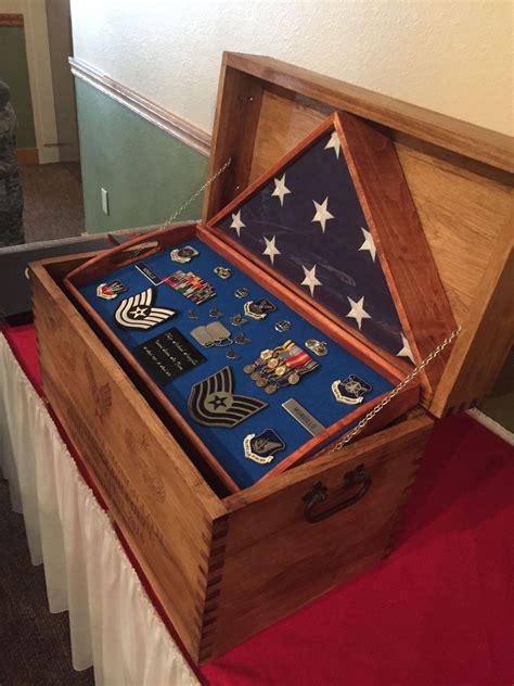 Diy display case woodworking projects & plans 16. Flag Case and Chest | Military shadow box, Flag display case, Display case