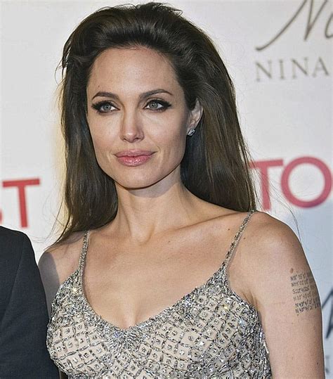 ¡felicidades Angelina Repasamos 40 De Sus Looks Más Icónicos Foto 20