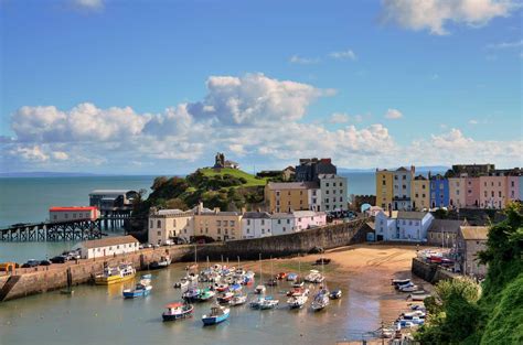 Wales, welsh cymru, western peninsula and political division (principality) of great britain 1 (2011 pop. Wales Travel Cost - Average Price of a Vacation to Wales ...