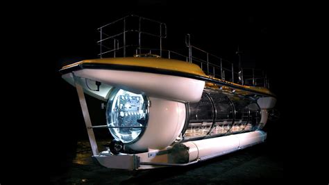 Triton Submarines Deepview 24 Offers Immersive Underwater Experience