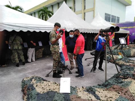 Seramai 8,302 petugas kesihatan kontrak sudah diambil setakat april lalu oleh kementerian kesihatan (kkm) bagi kkm merakamkan penghargaan kepada jabatan perkhidmatan awam (jpa), kementerian sains, teknologi dan inovasi (mosti), agensi. Merdeka@Komuniti Platform Hargai Barisan Hadapan ...