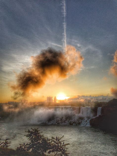 Sunrise Over Niagara Falls Usa Rphotocritique