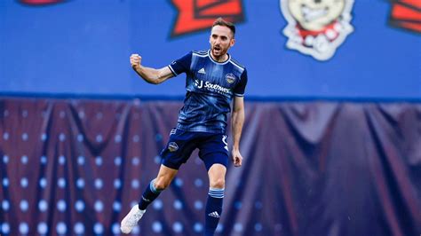 El Paso Locomotive strike quick, down Indy Eleven to stay unbeaten