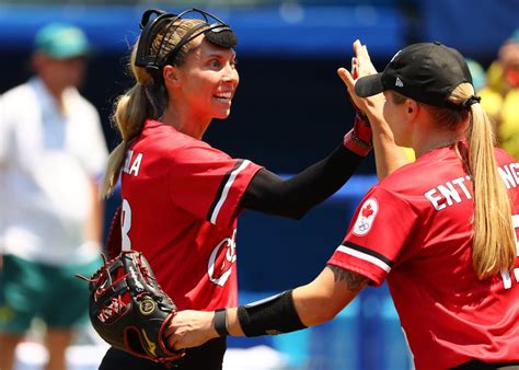 Olympics Softball Battle For Gold Looks Down To Japan Us Canada