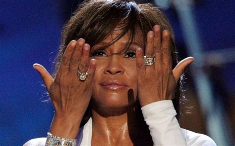 La Chanteuse Whitney Houston Est Décédée Samedi à Beverly Hills