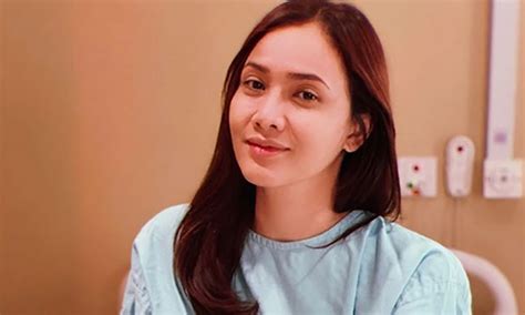 Последние твиты от siti (@siti12396819). Siti Elizad akur rasai nikmat jadi ibu hanya seketika