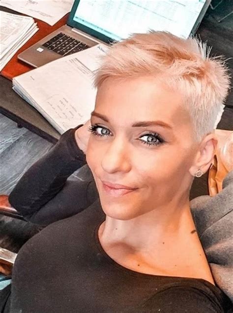 30 Trendy Woman Super Short Haircut Ideas In 2020 Очень короткие прически