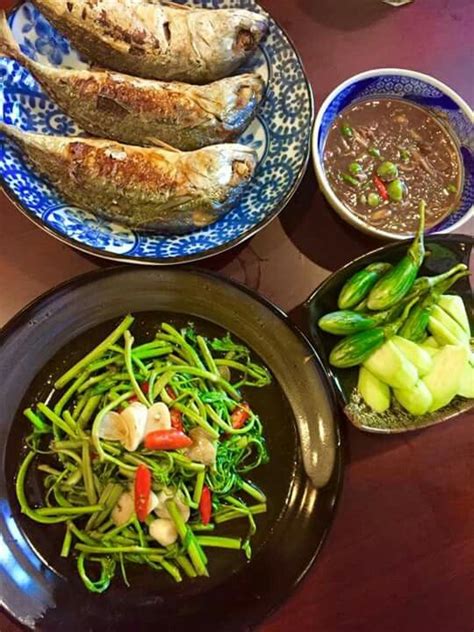 Thai Food Set Food Thai Recipes Thai