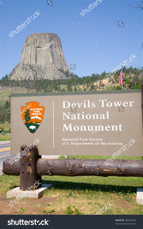 6 Devils Tower Sd Images Stock Photos And Vectors Shutterstock