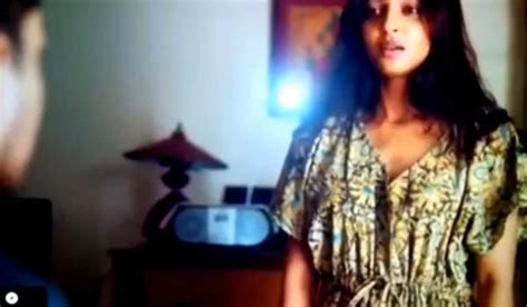 ORIGINAL Radhika Apte N Ked MMS Video LEAKED Goes Viral On Internet And Sharing Apps Like