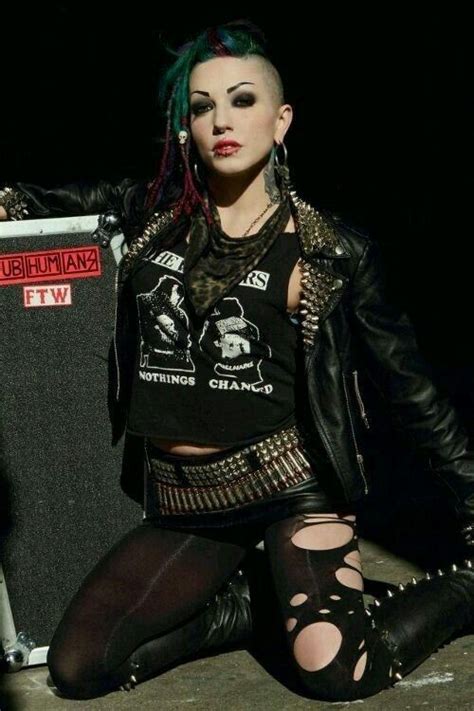 Pin De En Gothic Darks Chicas Punk Rock Ropa Rock Chicas G Ticas