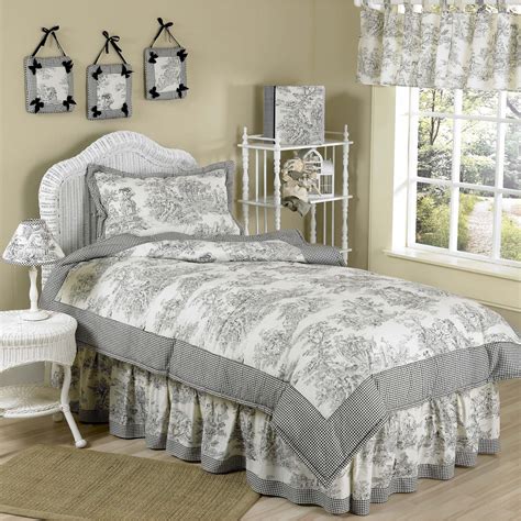 At sears, you can find a broad range of whether you want a queen comforter set or a twin size comforter for any type of innerspring mattress, it's easy to find an option that's warm and. Sweet JoJo Designs Vintage French Black Toile 4-piece Girl ...