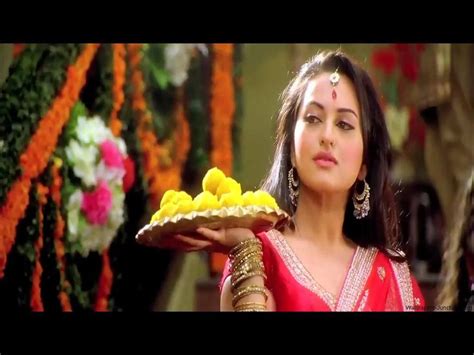 Sonakshi Sinha In Rowdy Rathore Wallpapers Bolly07
