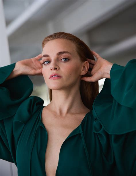 Madeline Brewer Goes From ‘handmaids Tale To ‘cam To ‘hustlers Wwd