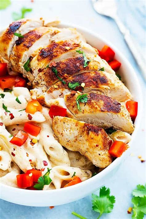 Add cream, broth, taco seasoning, and stir to combine. Chili's Cajun Alfredo Chicken Pasta | TipSehatFit.com