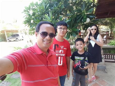 Family Birthday dinner party =) - Picture of Pansawan Boutique