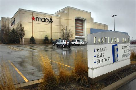 Macys Bloomington Indiana Macys Closing Eastland Mall Store 67