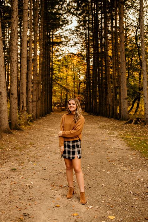 Fall Senior Pictures Michigan Photographer Girl Senior Pictures