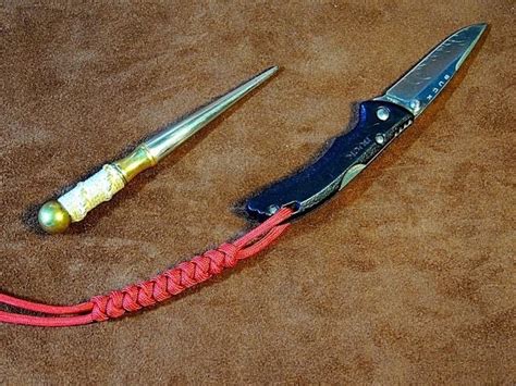 Check out the essential knots and hitches beginners should. Paracord Snake Knot Knife Lanyard - Simple Easy to Tie Knife Lanyard Tutorial