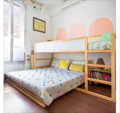 Das ikea kura hochbett fur kinder ist ein echtes multitalent und kann leicht verandert und gepimpt werden die einfachs kura bett kinder zimmer kinderbett ikea. Ikea Kura Bett mit Doppelbett unter in 2020 (mit Bildern ...