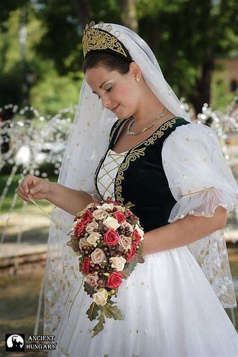 Hungarian Traditional Wedding Dress Beauté Russe Mariage Marie