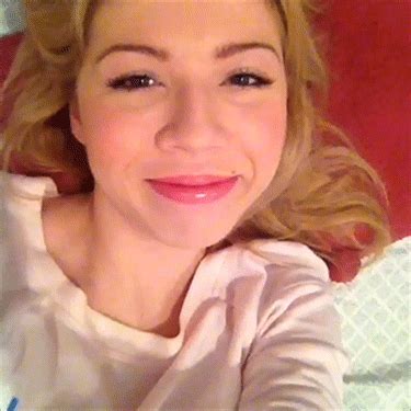 Jennette Mccurdy Gifs Pics Xhamster