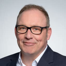 To familiarize radiologists with the clinical background of rheumatoid arthritis, state of the art imaging, patterns of disease, grading and differential diagnoses. Oliver Sommer - Leiter Vertrieb - Mail + Marketing GmbH | XING