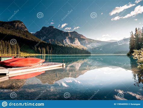 Beautiful Emerald Lake Yoho National Park British Columbia Canada