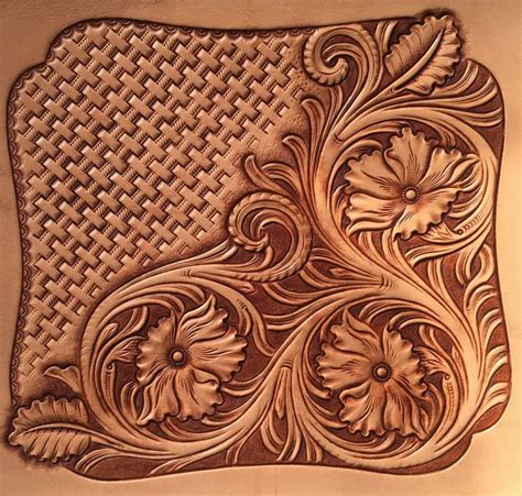 Leather craft idea that is fairly easy and quick. Traditional Pattern Leather carving | Leather craft patterns, Leather carving, Tooling patterns