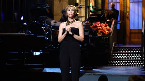 Watch Saturday Night Live Highlight Kristen Wiig S Thanksgiving Monologue NBC Com