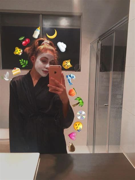 Face Mask Mirror Selfie Shower Photo Picture Instagram Tumblr Emojis Rose Gold Iphone 6s Plus