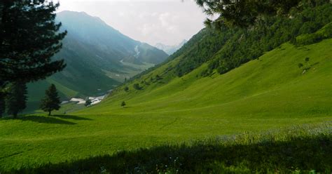 7 beautiful photographs of the magnificent Minimarg Valley, Astore ...