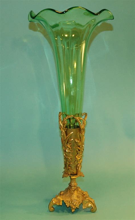 A Victorian Green Glass Lily Vase 555063 Uk