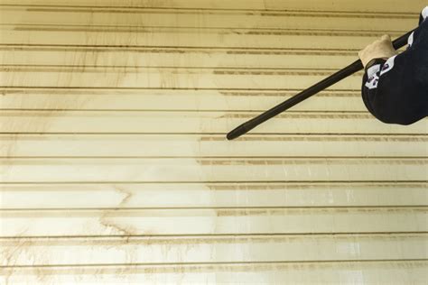 How To Clean Vinyl Siding With A Pressure Washer Step By Step Guide
