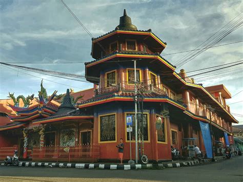 Salah satunya dengan menutup akses pintu keluar bangkalan menuju surabaya, di pintu gerbang jembatan suramadu dan melakukan tes cepat antigen. Menikmati Sensasi di Ketinggian Jembatan Gantung Situ Gunung