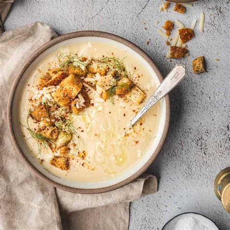 Ultra Silky Cauliflower Cheddar Soup With Garlic Butter Croutons
