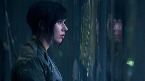 Ghost In The Shell Director Speaks Out On Scarlett Johansson Casting Controversy I Stand By