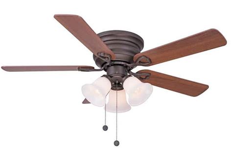 A ceiling fan not only needs to be functional, but there is an aesthetic factor to keep in mind as well. The Best Ceiling Fans for Your Bedroom 2019 | The Sleep Judge