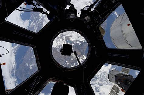 Nasa Iss Live Stream Watch The International Space Station Over Earth