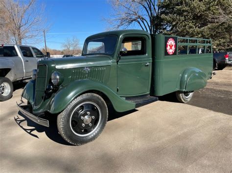 1935 Ford Art Deco Truck 1 Barn Finds