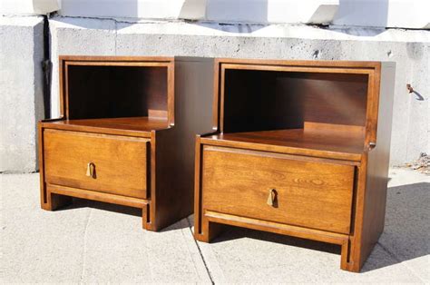Pair Of Nightstands By Russel Wright For Conant Ball At 1stdibs